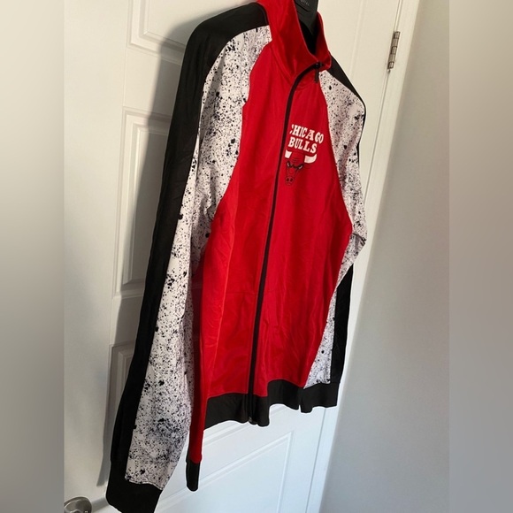 NBA CHICAGO BULLS Red Full-Zip Logo Long Sleeves Track Jacket in XL - Picture 5 of 12